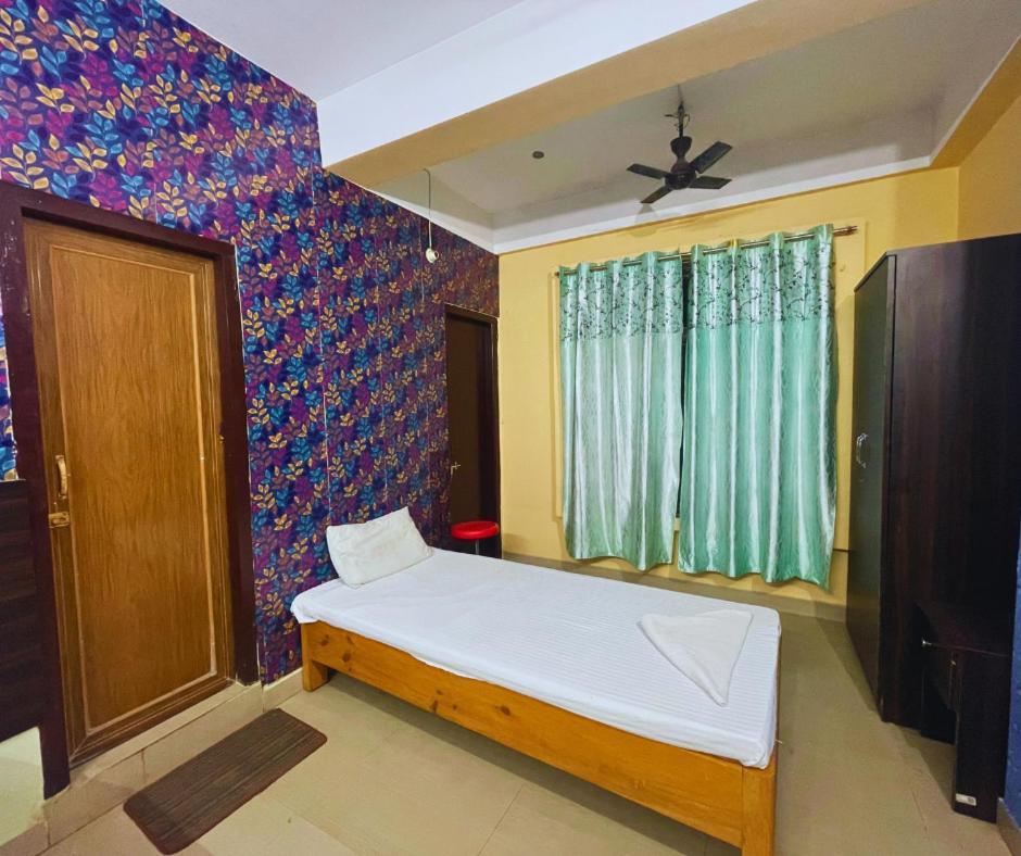 ホテル H K Residency Near Kalakshetra グワーハーティー エクステリア 写真
